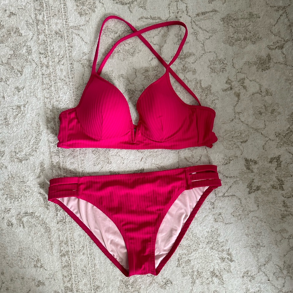 Shade and shore bikini. Top adjustables. Hot pink